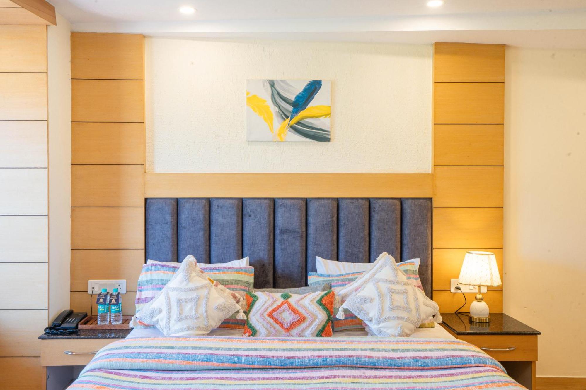 Super Hotel By Perfectstayz Mall Road Mussoorie Exteriör bild