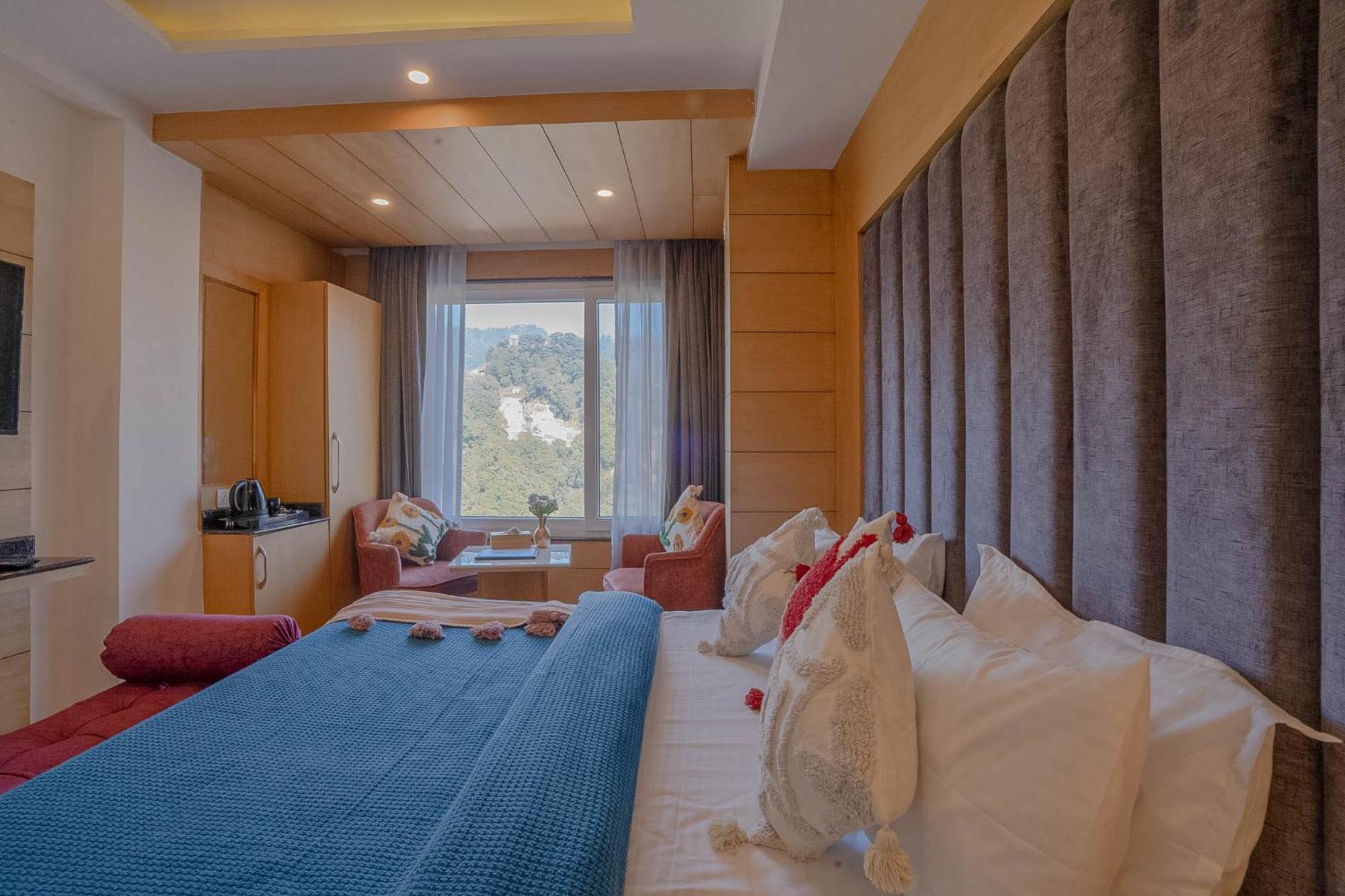 Super Hotel By Perfectstayz Mall Road Mussoorie Rum bild