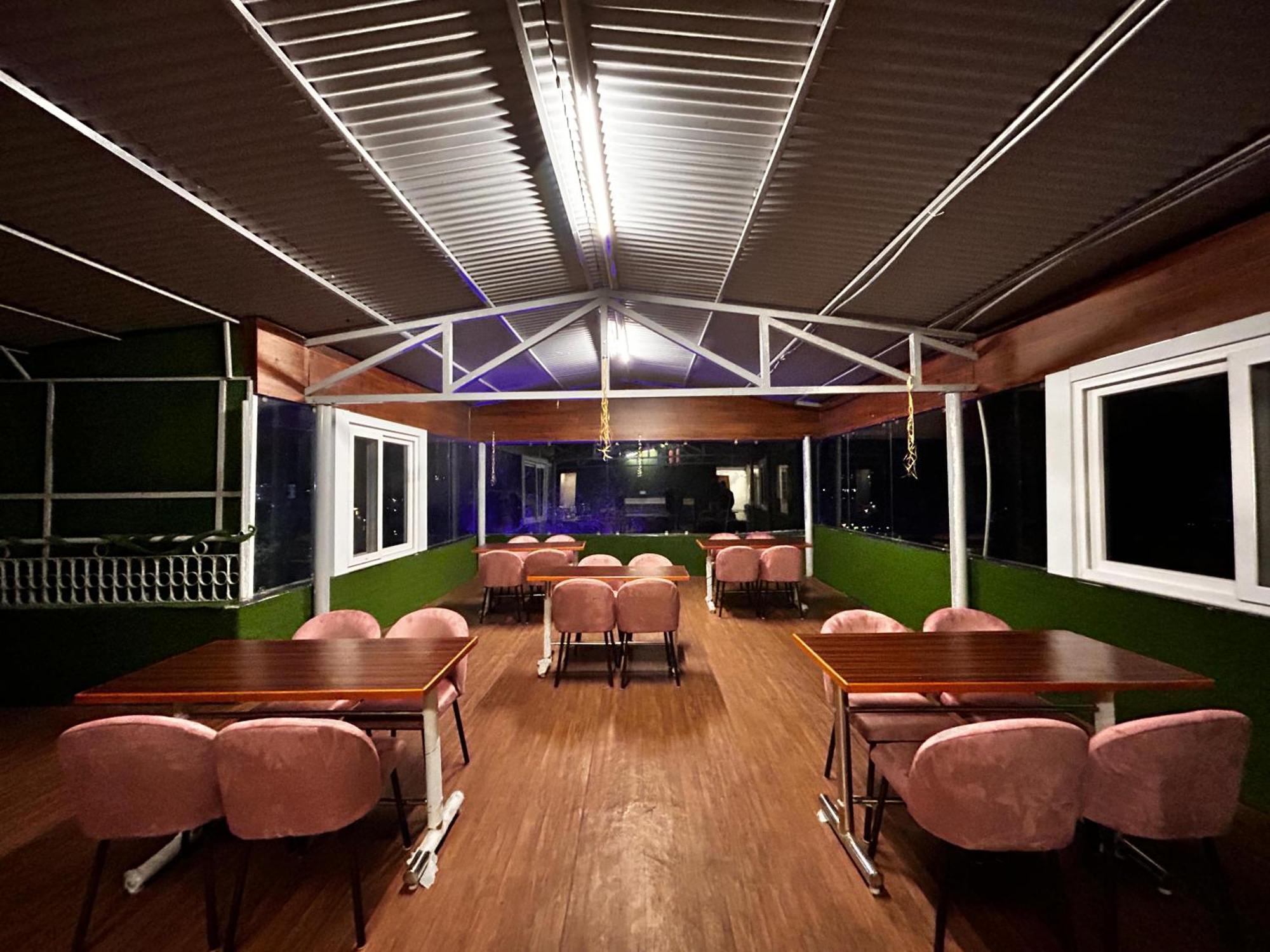 Super Hotel By Perfectstayz Mall Road Mussoorie Exteriör bild